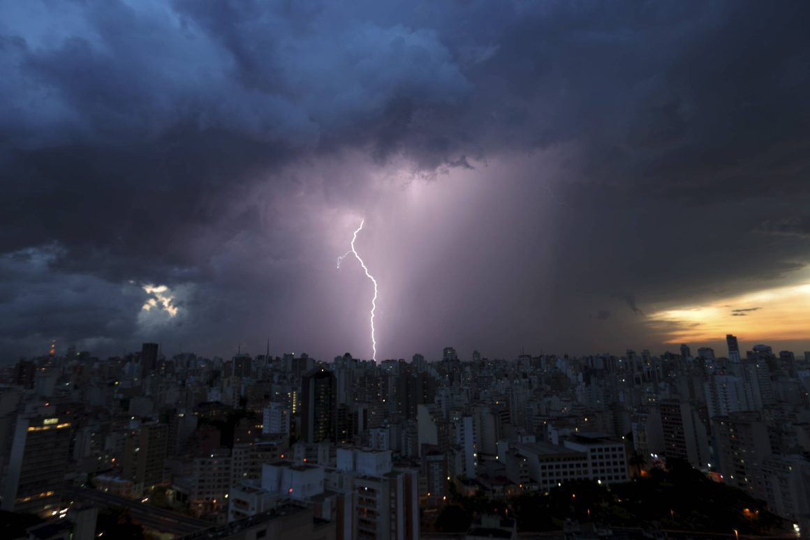Tempestades em São Paulo: Alerta e Ação